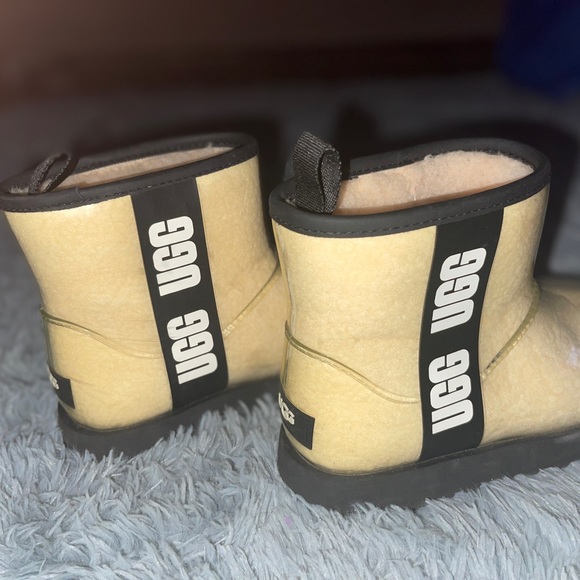 UGG Classic Clear Mini Boot Size 7 - Picture 3 of 7